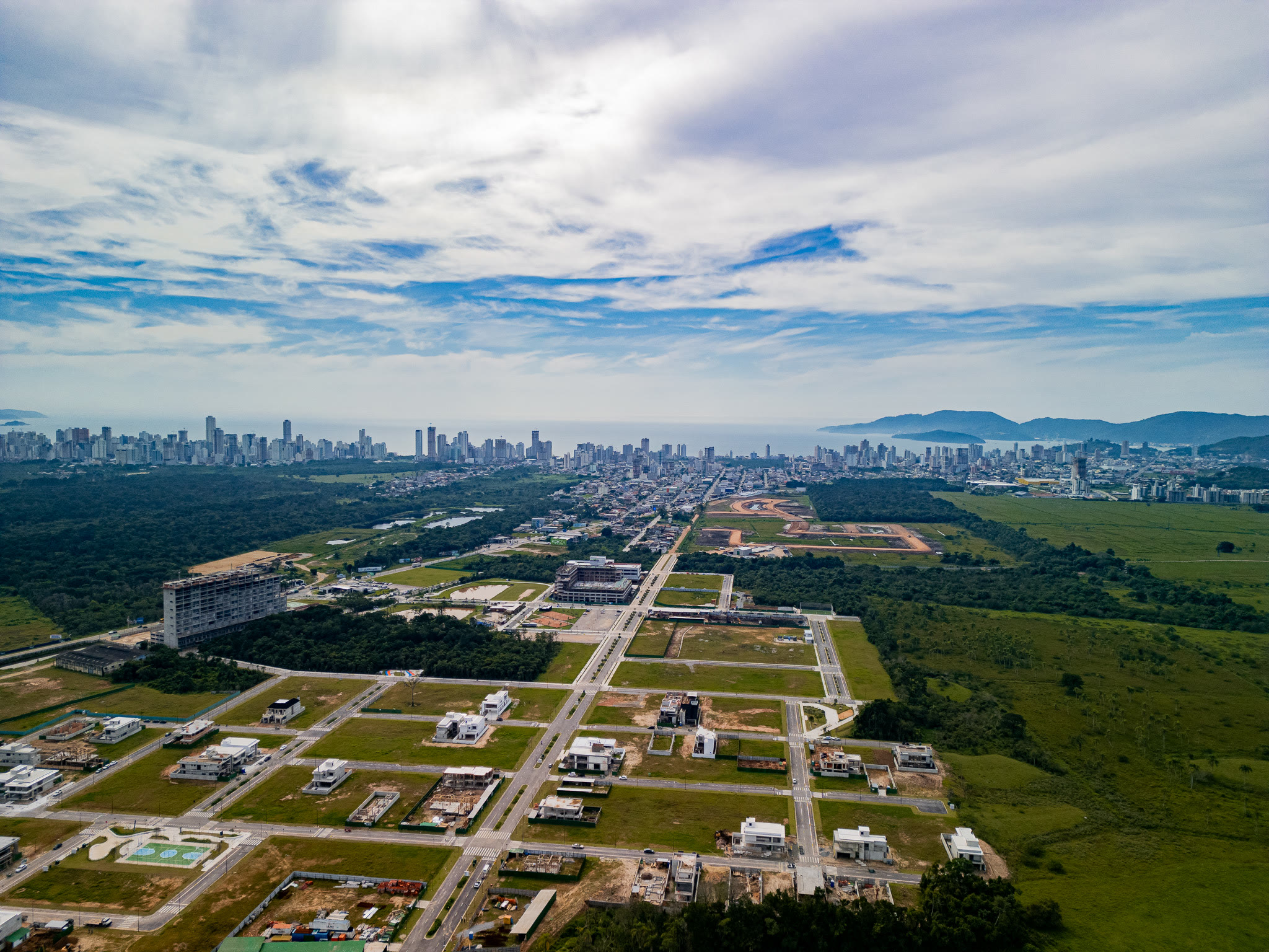 Vista aérea do bairro-parque VivaPark Porto Belo
